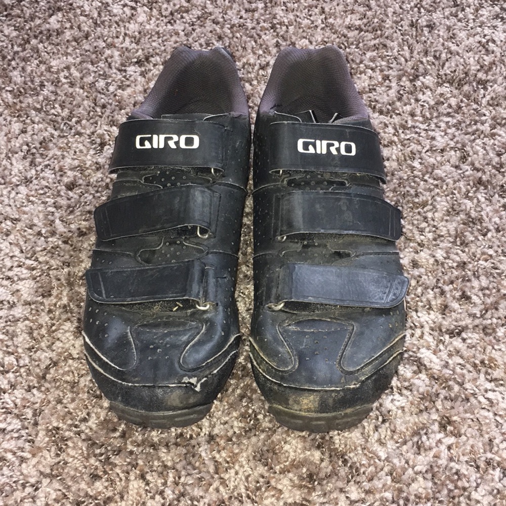 Giro Cycling Shoes - Picture 2 of 8
